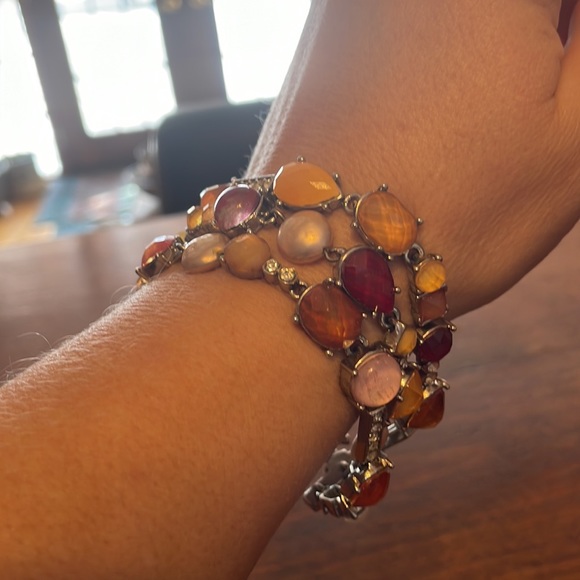 Three strand costume bracelet - Picture 2 of 3